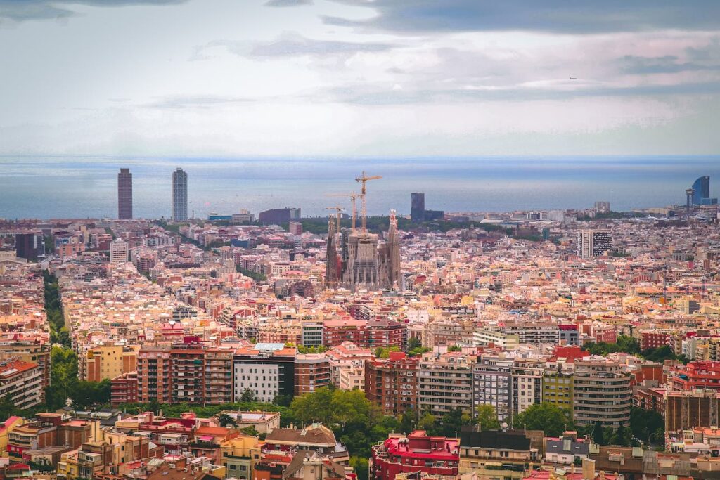 Os 10 destinos de férias mais desejados para 2024 2 barcelona