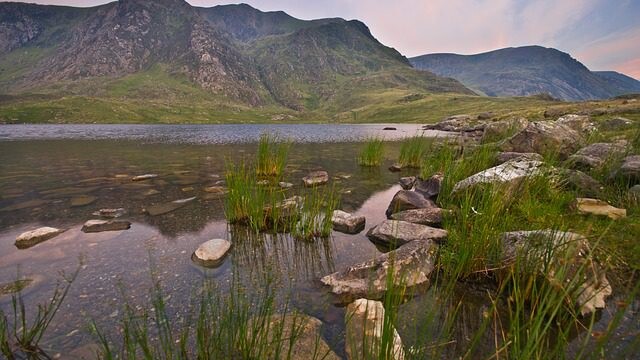 Lago Snowdonia, País de Gales Lago Snowdonia, País de Gales